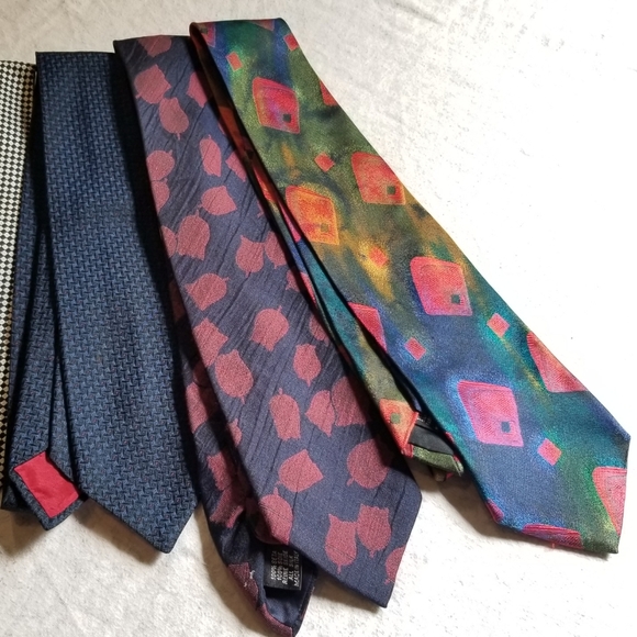 Ties, 2 Boss + 2 Iris Richardson - Picture 3 of 5